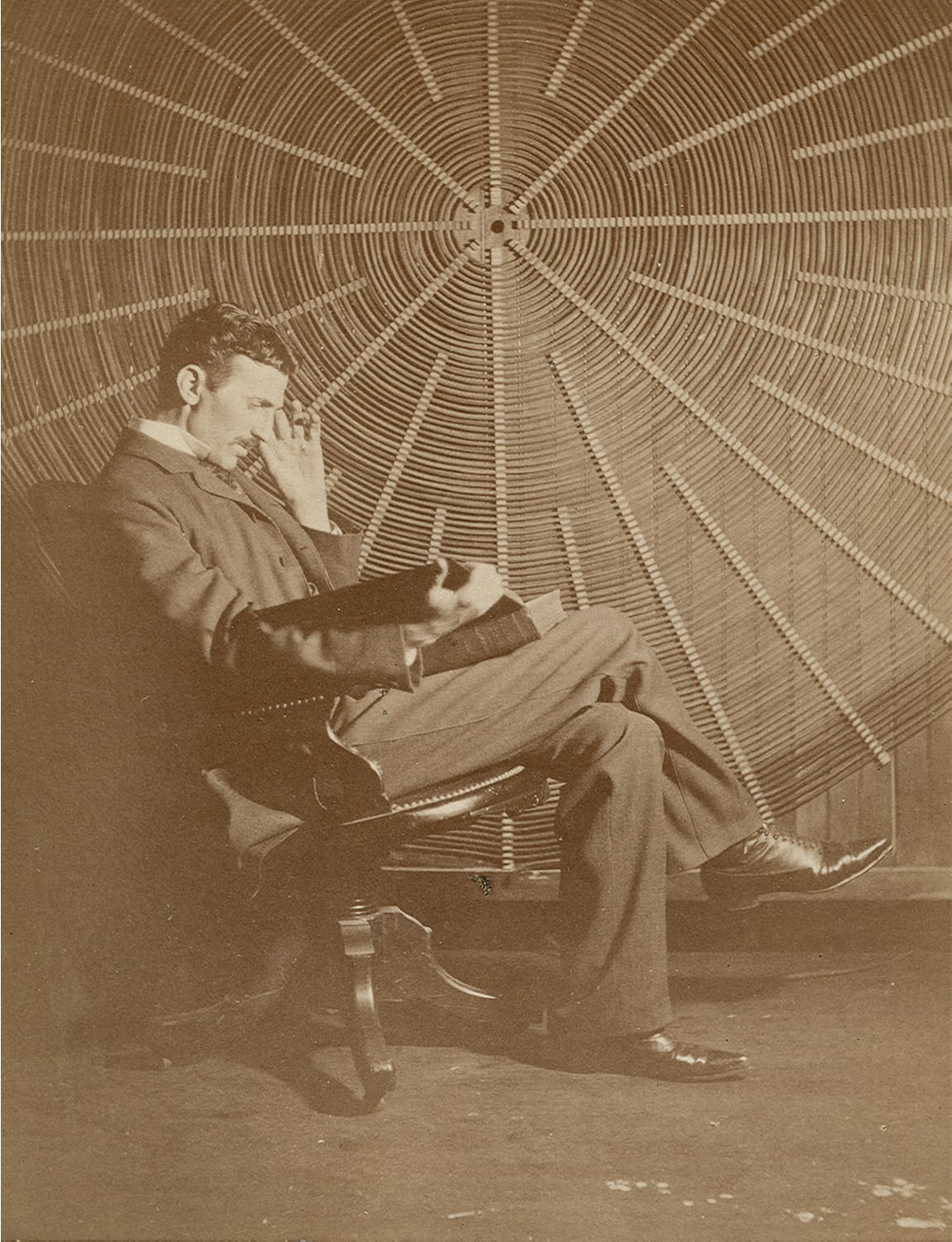 Nikola Tesla u laboratoriju na 46 Houston Streetu u New Yorku, 1896.